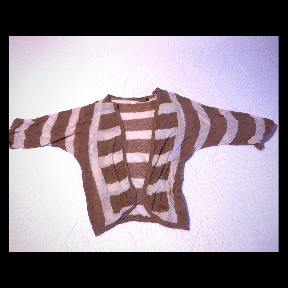 Wilfred Shrug with 3/4 sleeves